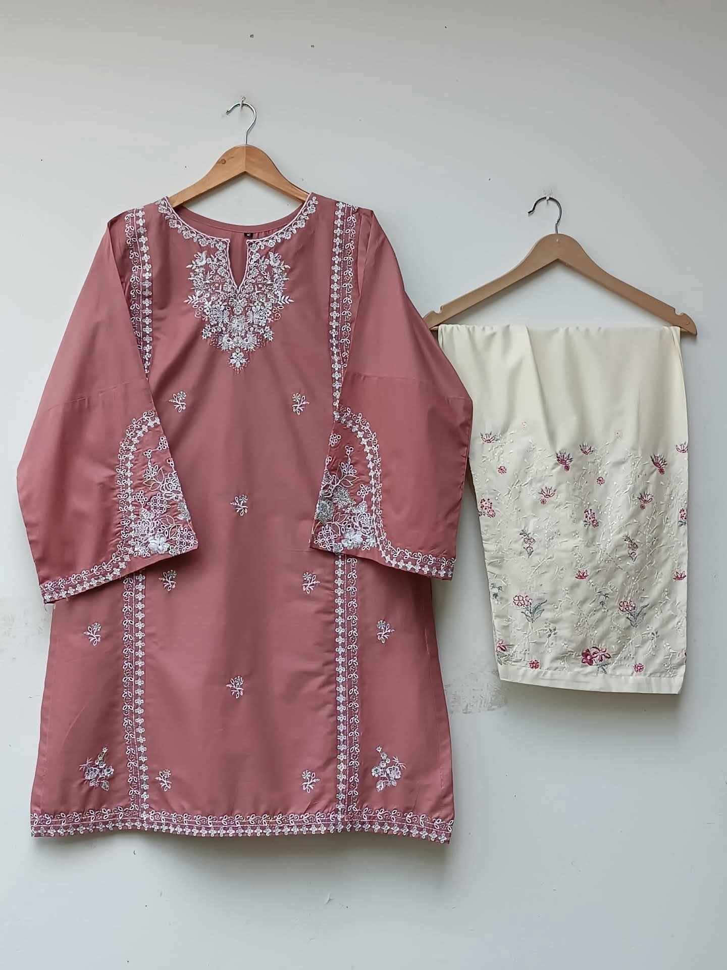 2026/03/1000094007.jpg Sequience embroidery 2PC Set - Image 1